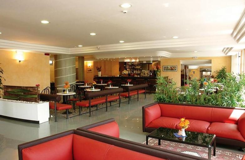 Hotel Capitol San Mauro Mare Экстерьер фото